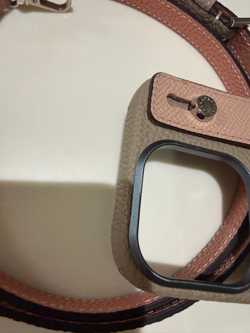 ボナベンチュラ　iPhone16プロ用ケース ベージュ・ピンク