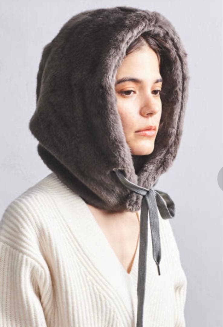 ＜KIJIMA TAKAYUKI（キジマ タカユキ）＞フェイクファー フード