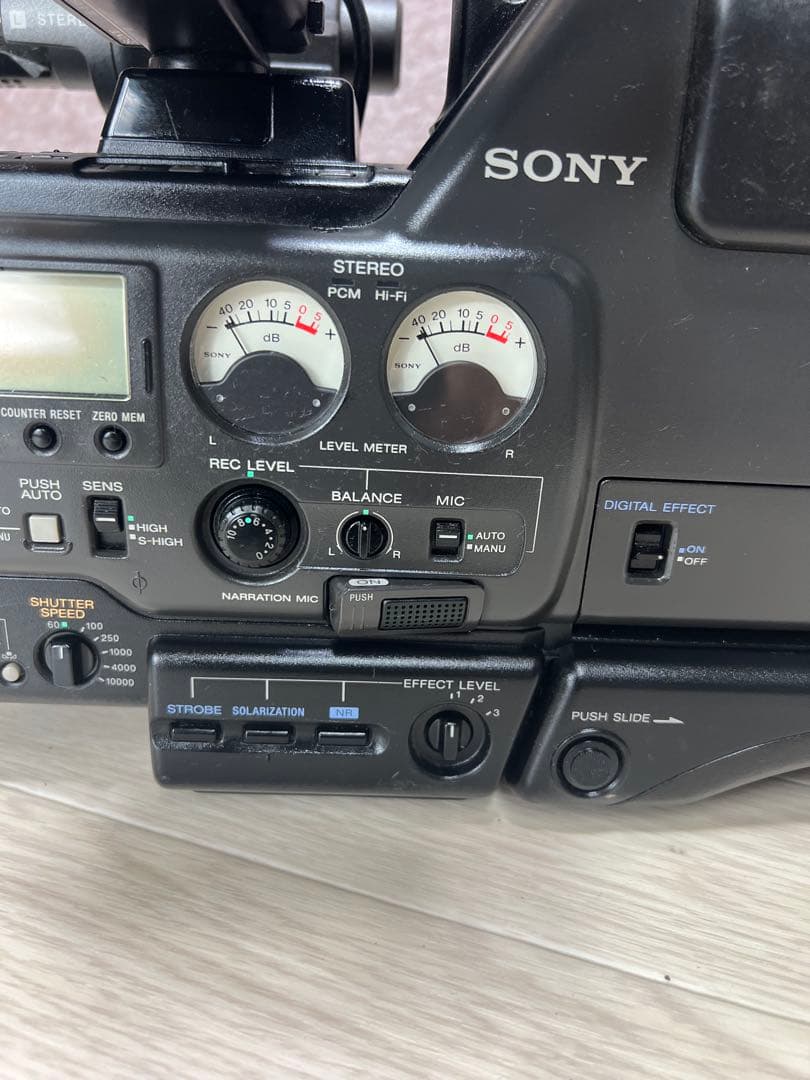 SONYソニーCCD-V5000ビデオHi8PROカメラ中古動作未確認ジャンク