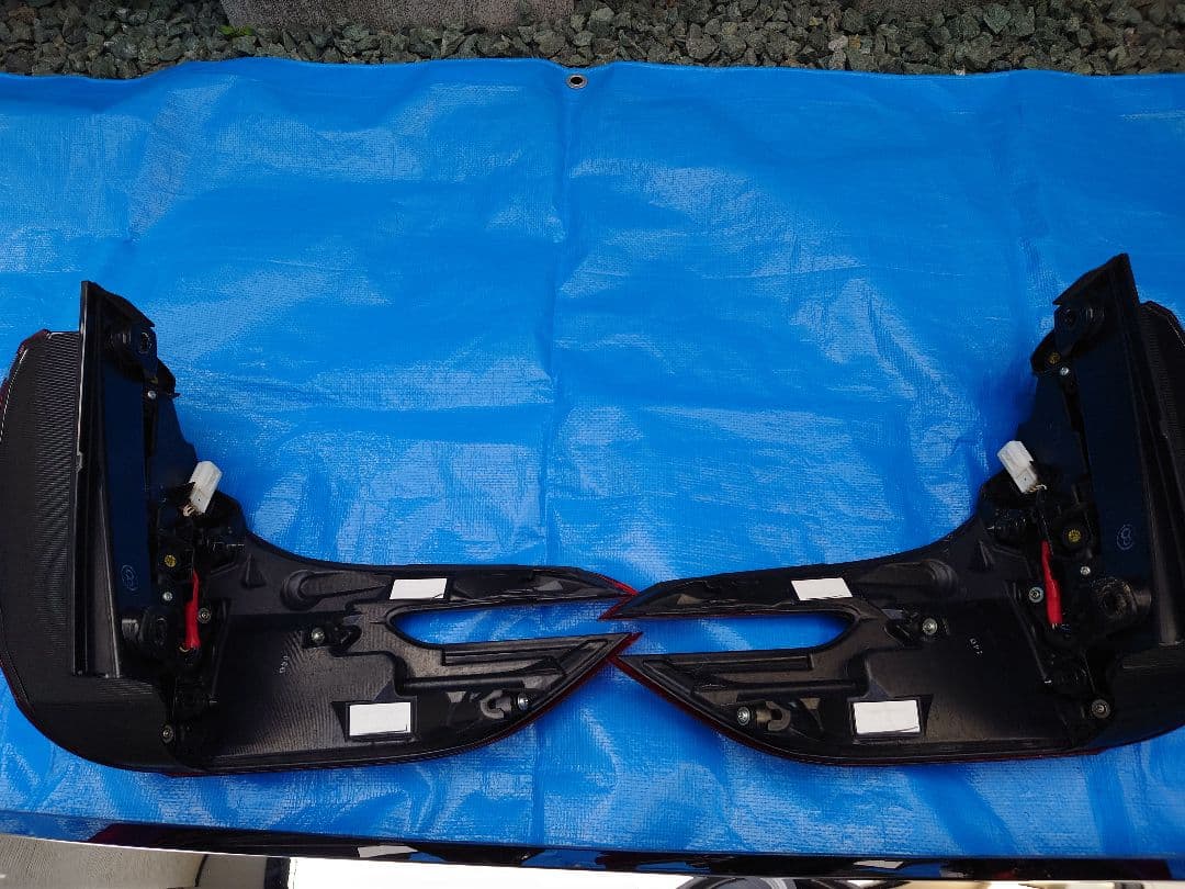 30アルファード後期テールランプ5点