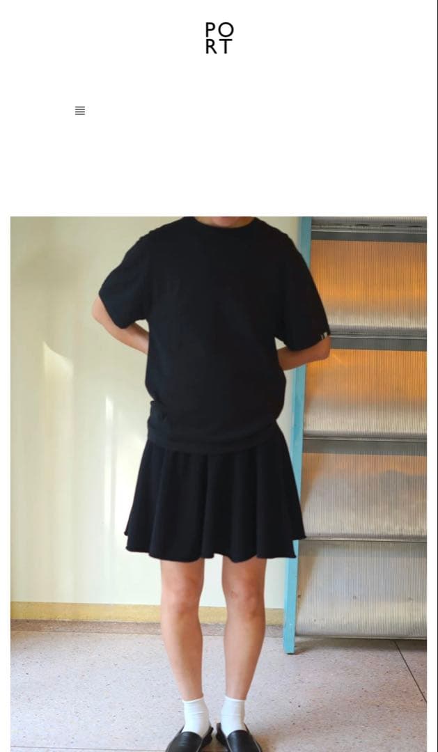 EXTREME CASHMERE 379 girl ミニスカート　黒