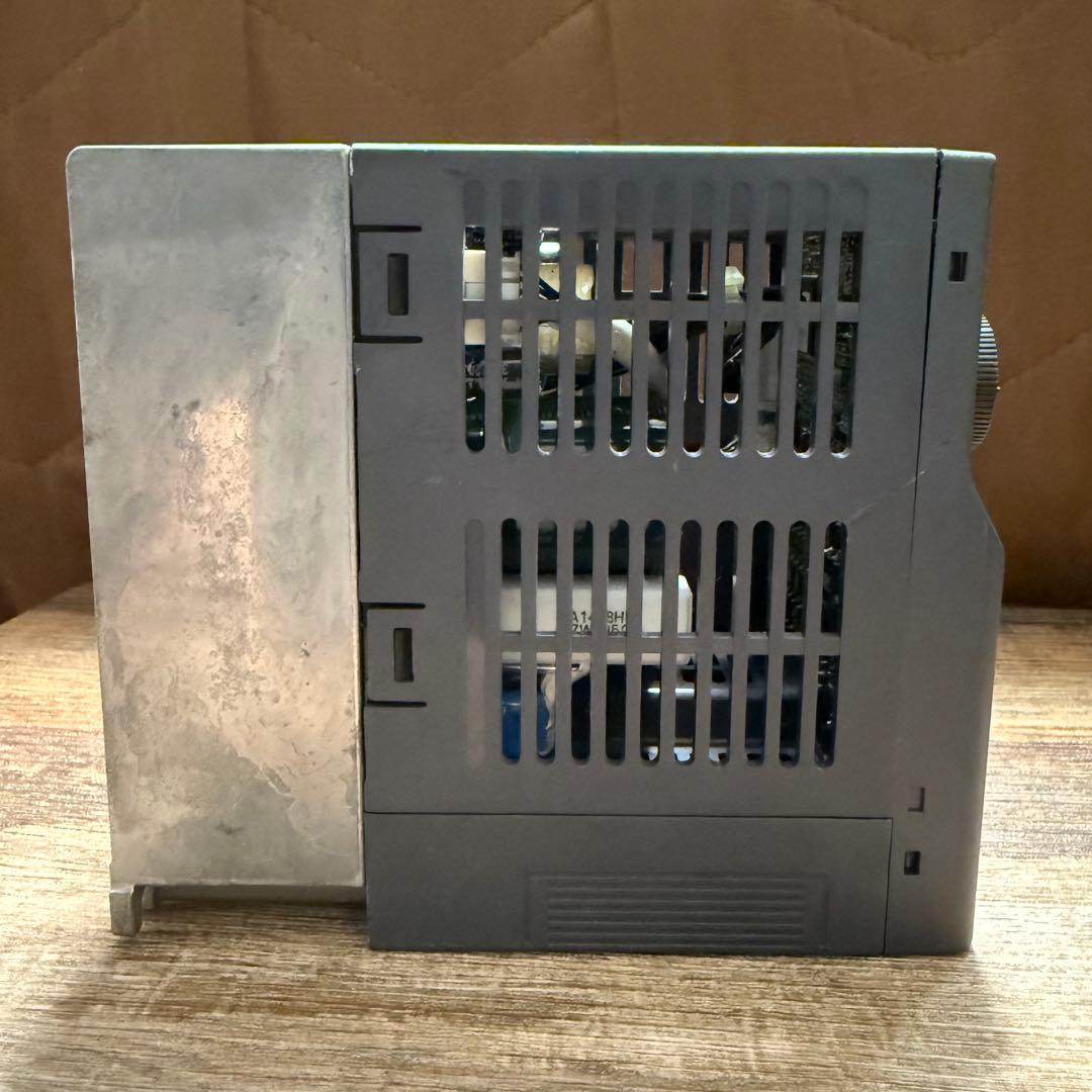 単相インバーター　三菱電機　FREQROL-FS2 FR-FS2-0.4K