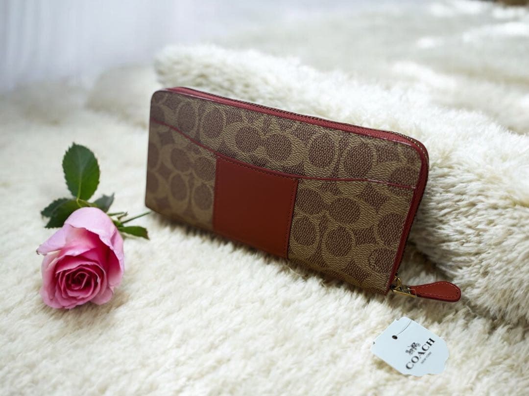 《新品未使用》COACH 長財布ロゴ入りブラウン新品