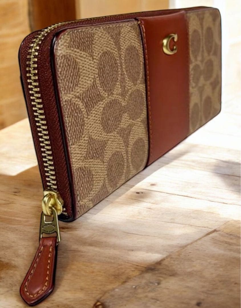 《新品未使用》COACH 長財布ロゴ入りブラウン新品