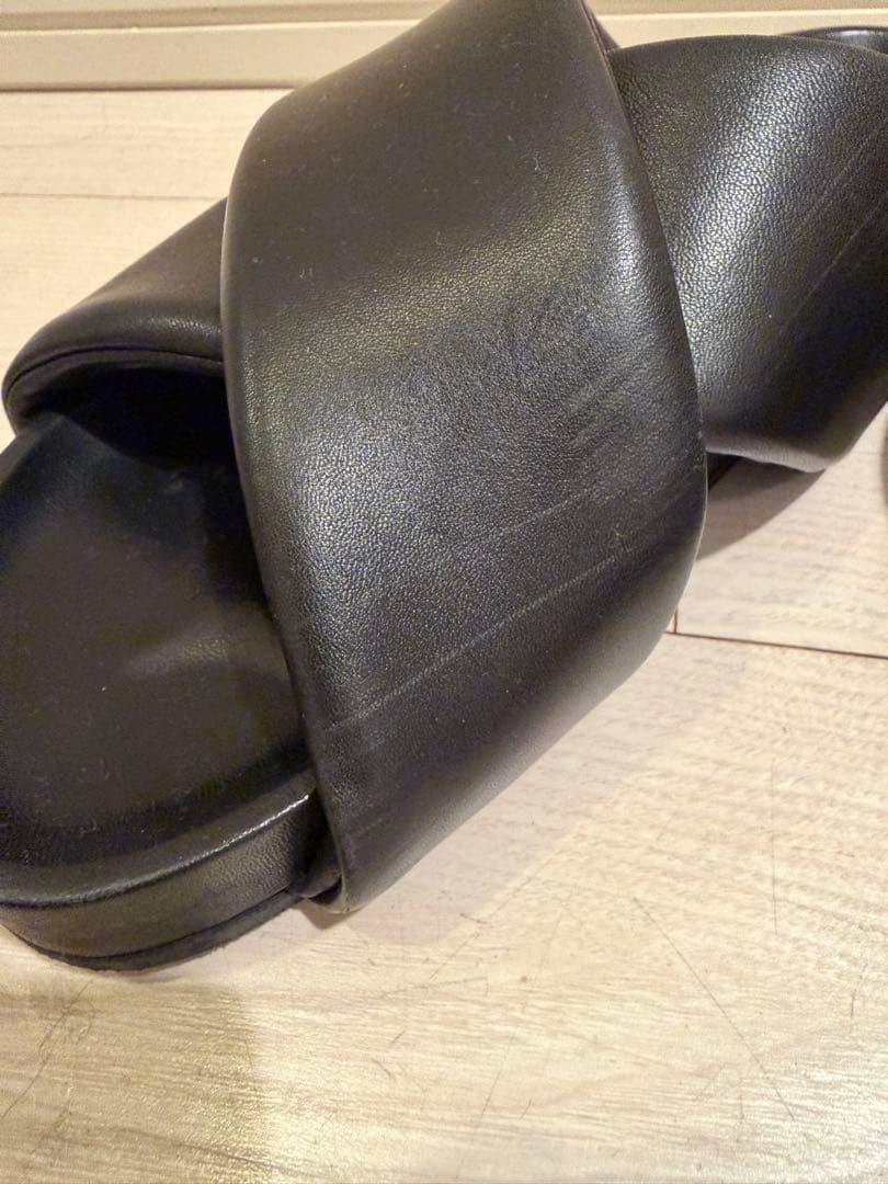 JIL SANDER パデットストラップレザーサンダル