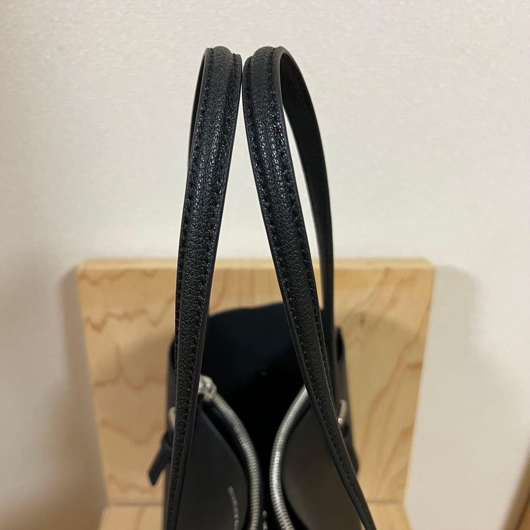 CHARLES & KEITH ブラックトートバッグ