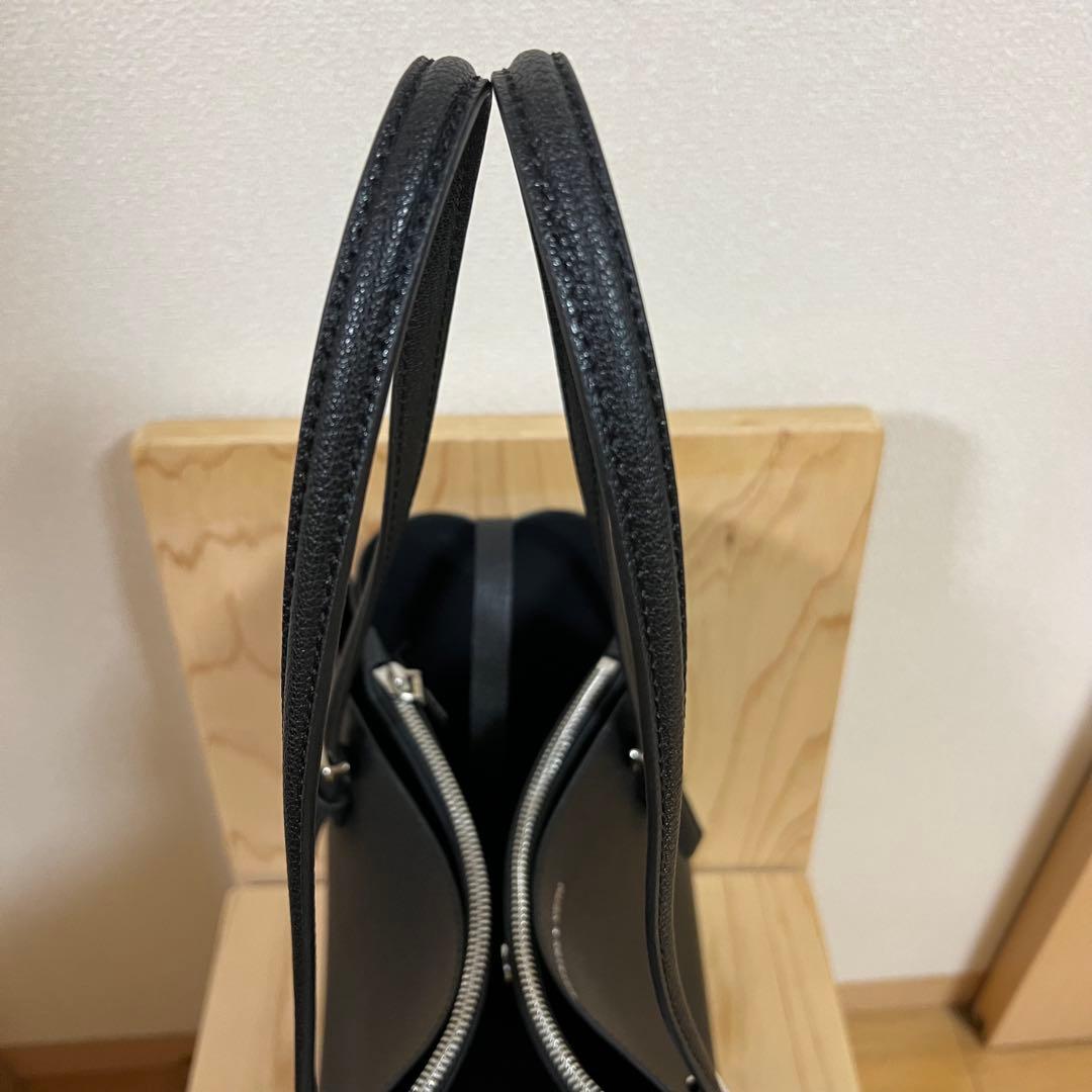 CHARLES & KEITH ブラックトートバッグ