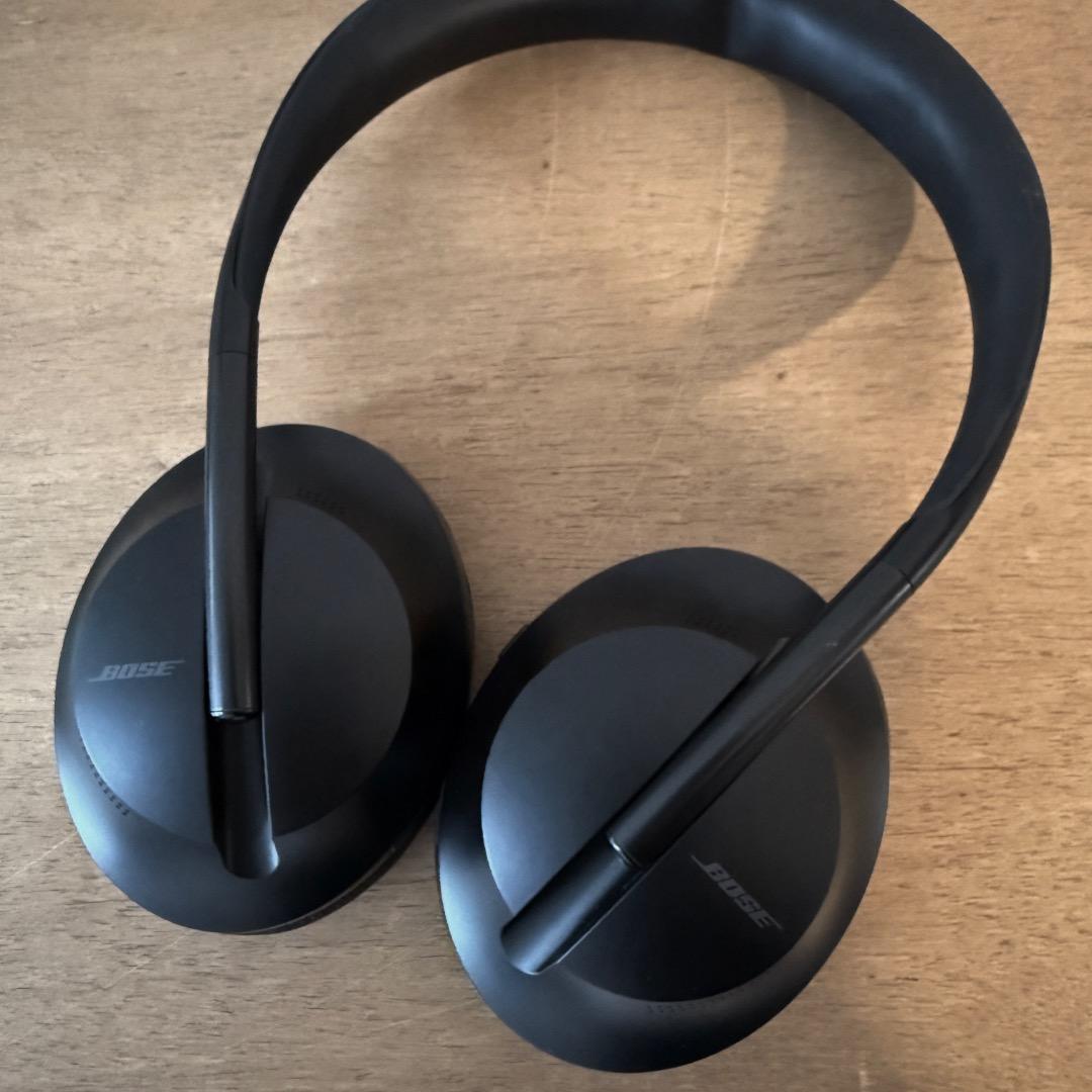美品［Bose ノイキャン ヘッドホン 700 黒］ノイズキャンセリング