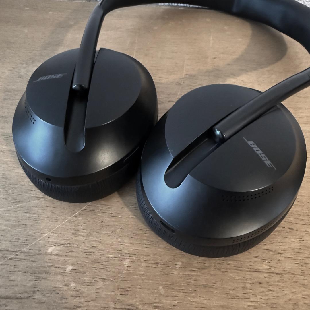 美品［Bose ノイキャン ヘッドホン 700 黒］ノイズキャンセリング