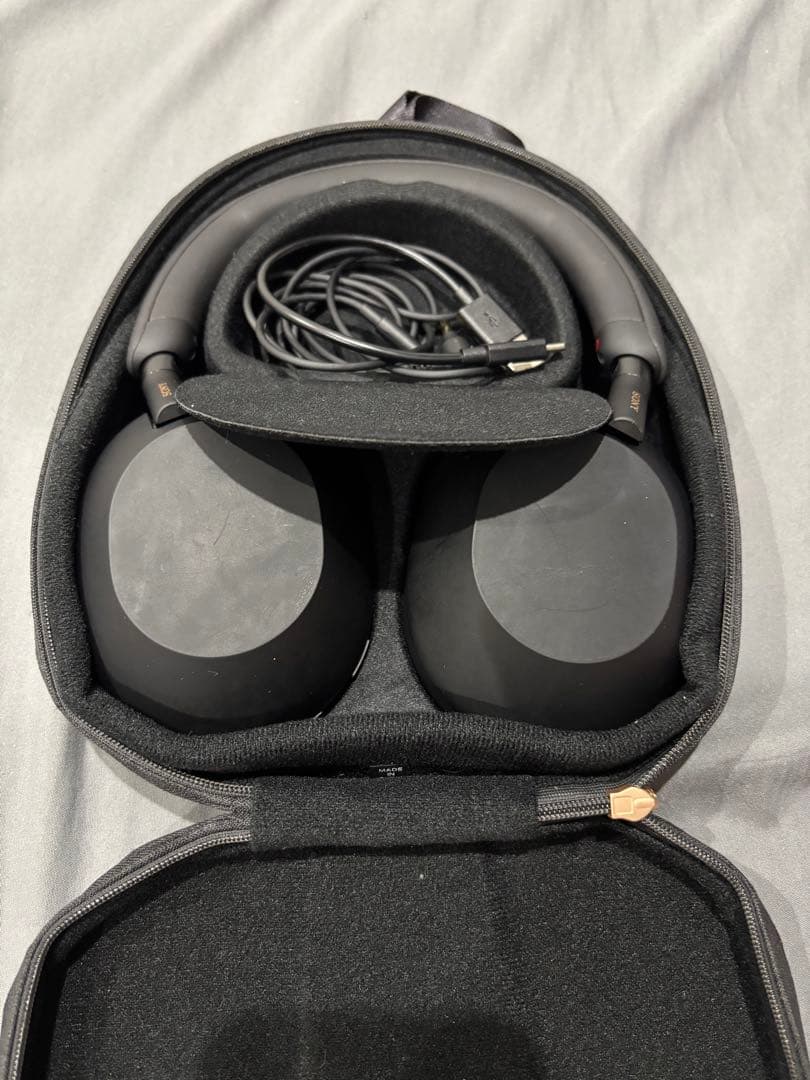 ヘッドホン SONY WH-1000X5 BK