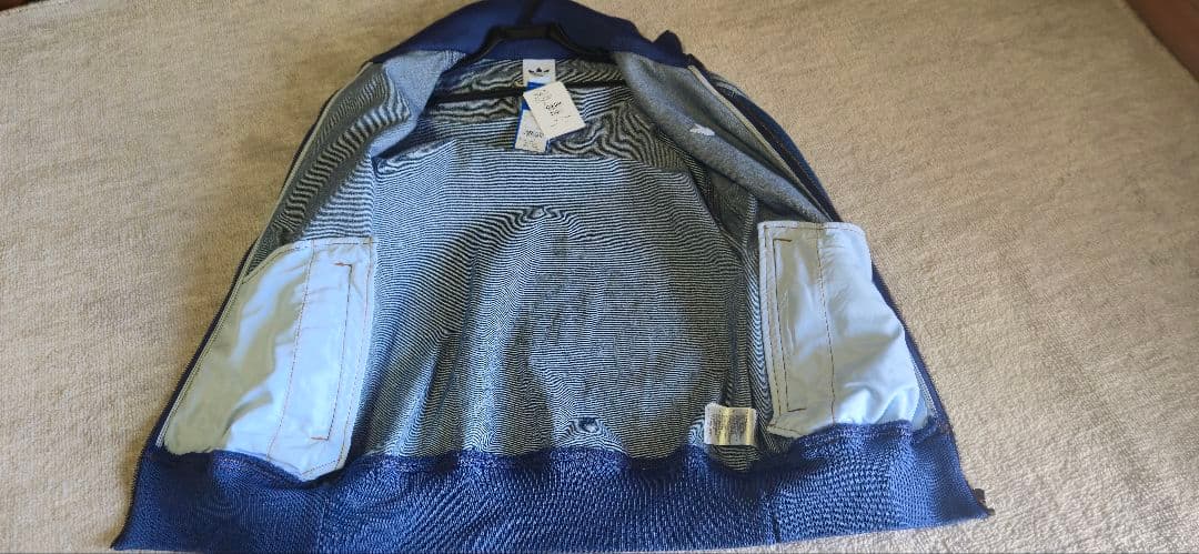 アディダス　ウェア　KD1517