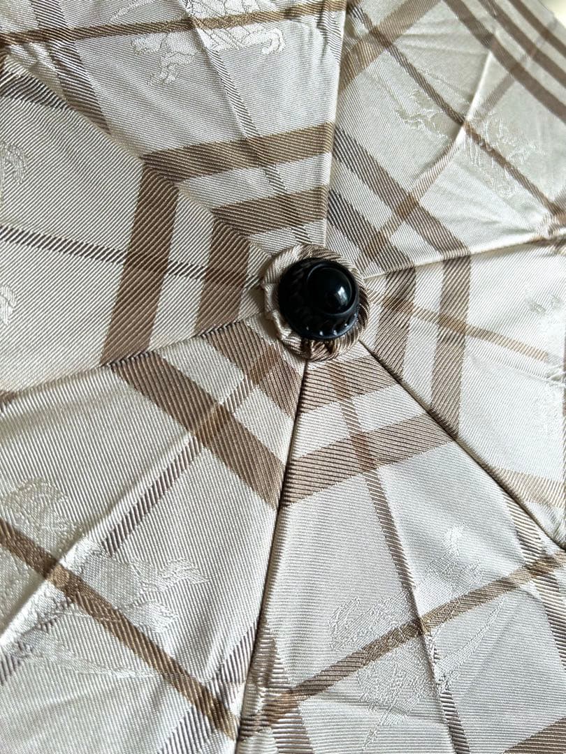 BURBERRY 美品折りたたみ傘 ベージュチェック柄透かしマーク カーボン骨