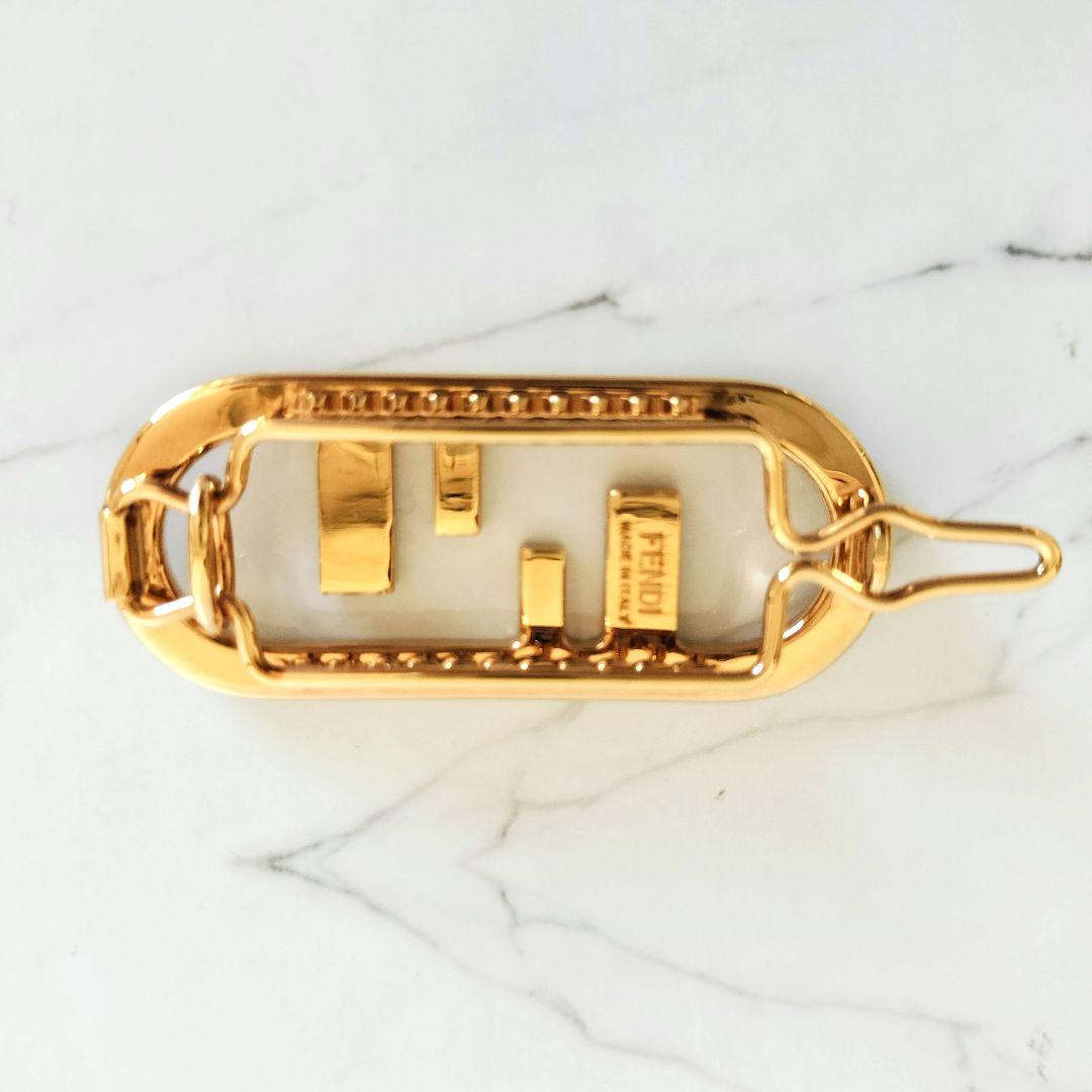 美品☆FENDIフェンディ☆ヘアクリップ ゴールド 箱付