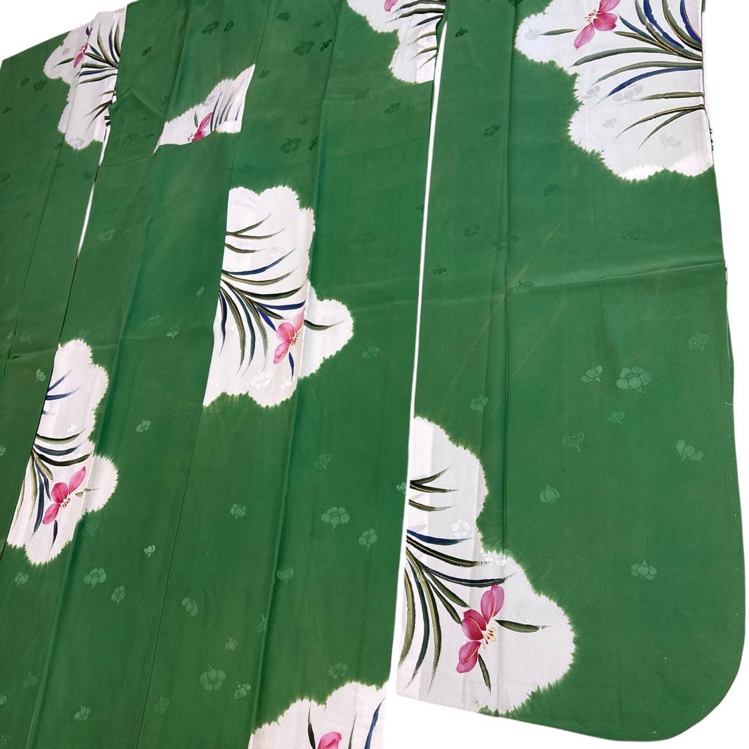 (あ867)振袖用長襦袢㊗️絞り染め 落ち着いた若草色 花模様は手描き✨