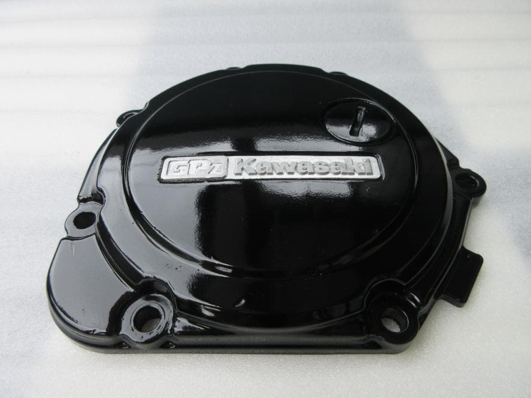 送料込み！カワサキ GPZ900R クラッチ・ポイントカバー 塗装済み中古良品