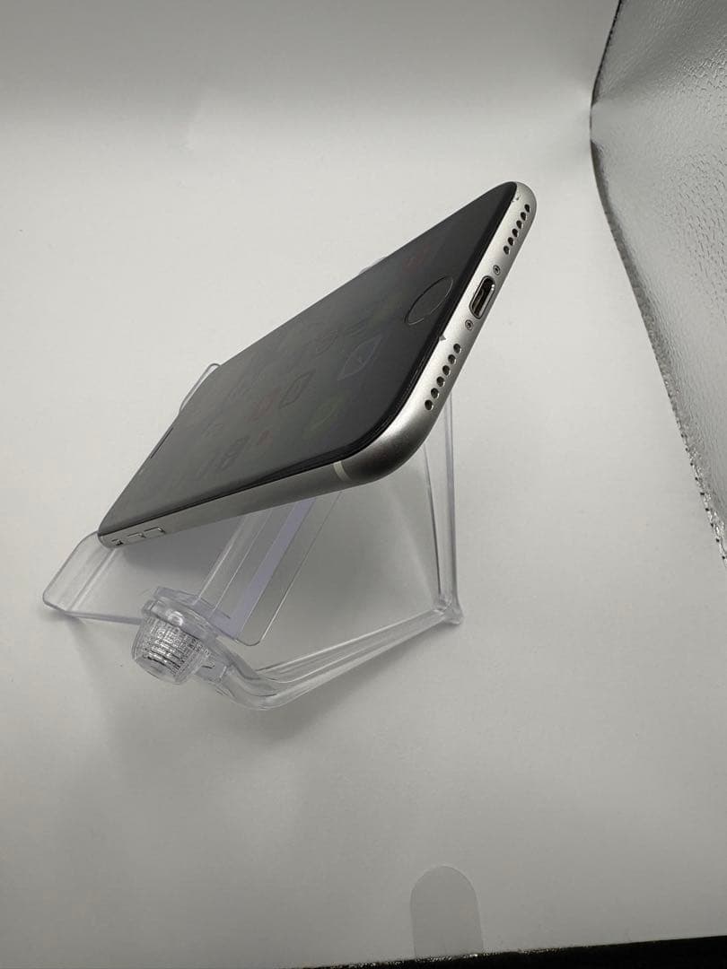 【お子様用に】iPhoneSE2 64GB SIMロック無し