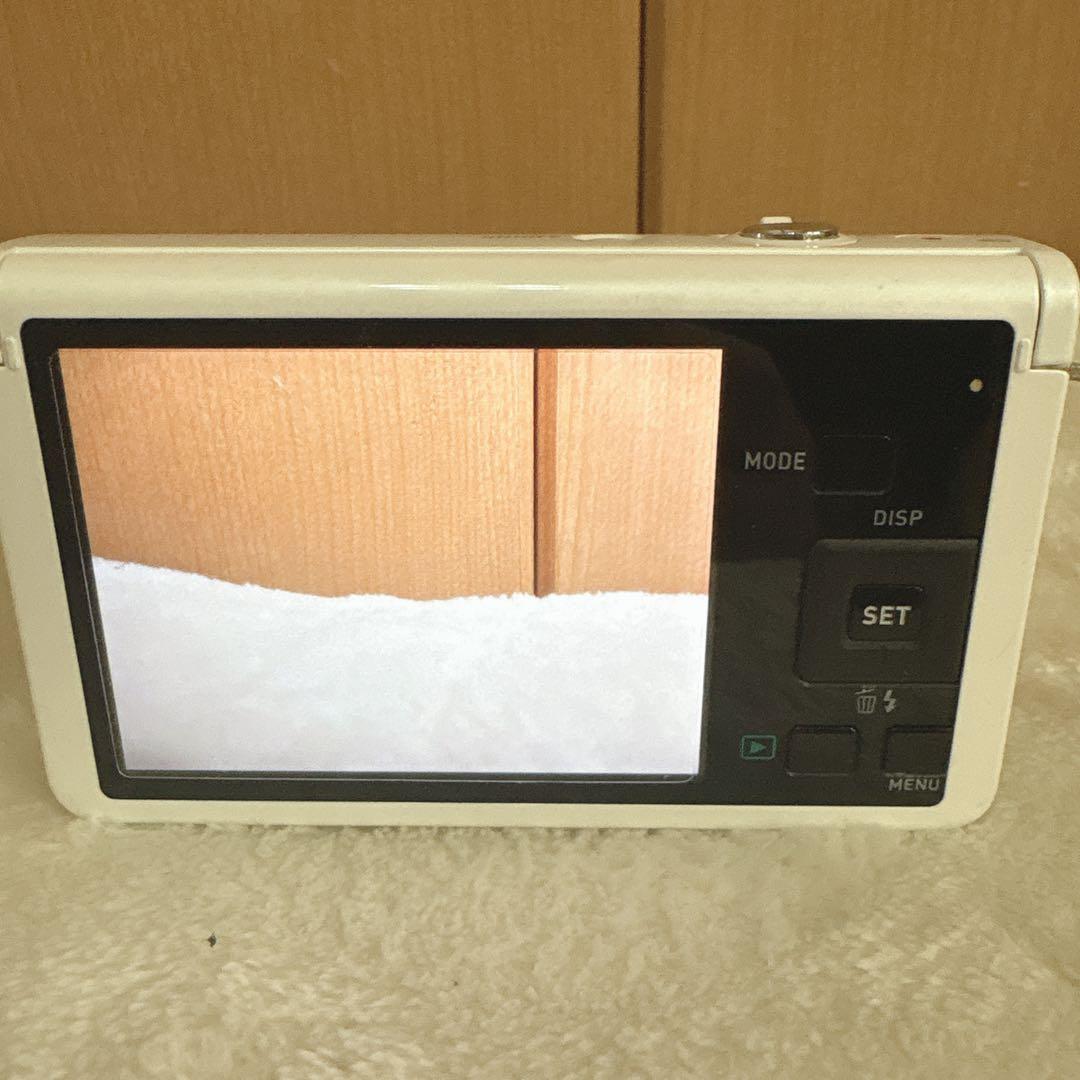 CASIO カシオ EX-ZR70 ホワイト デジタルカメラ　Wi-Fi搭載