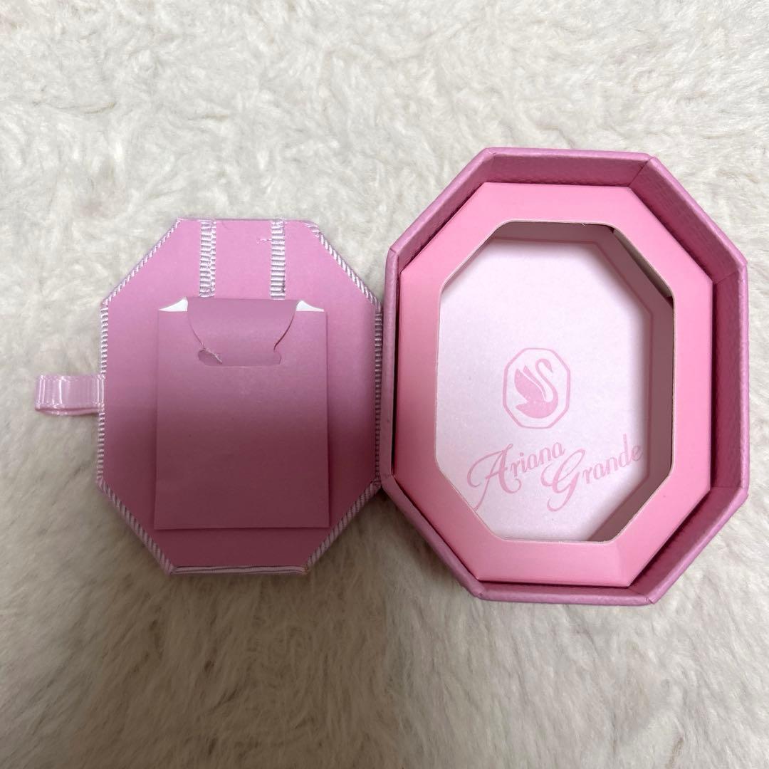 SWAROVSKI Ariana Grande 銀座店限定ショッパーチャーム付き