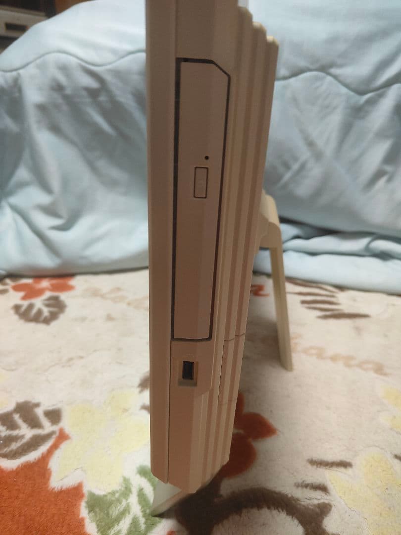 ESPRIMO FH52/T ホワイト デスクトップPC