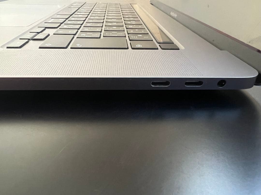 2019 Apple MacBook Pro 16インチ Core i9 1TB
