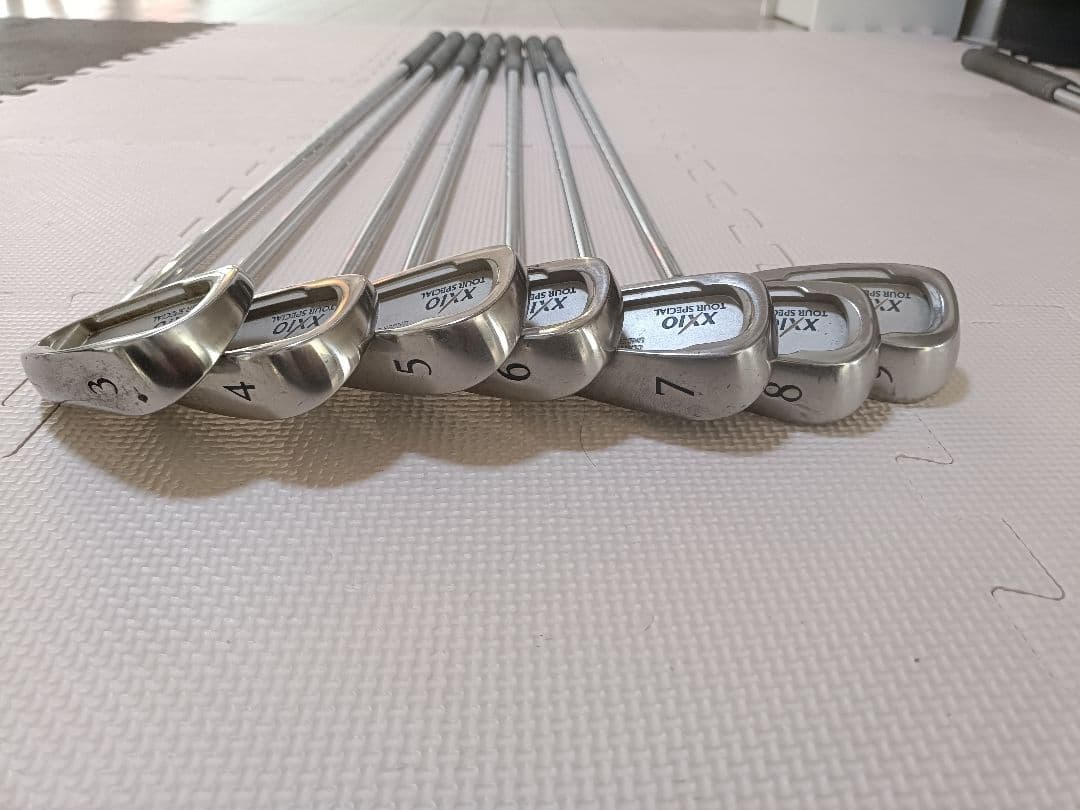 TaylorMadeゴルフバッグ、クラブセット Burner /初代ゼクシオ