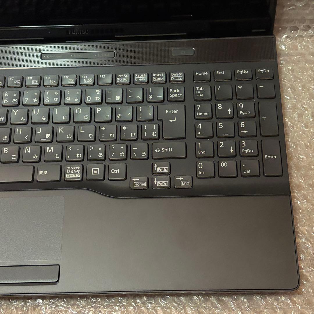 富士通 AH53/D1 i7-8565U SSD 256GB HDD 1TB 他