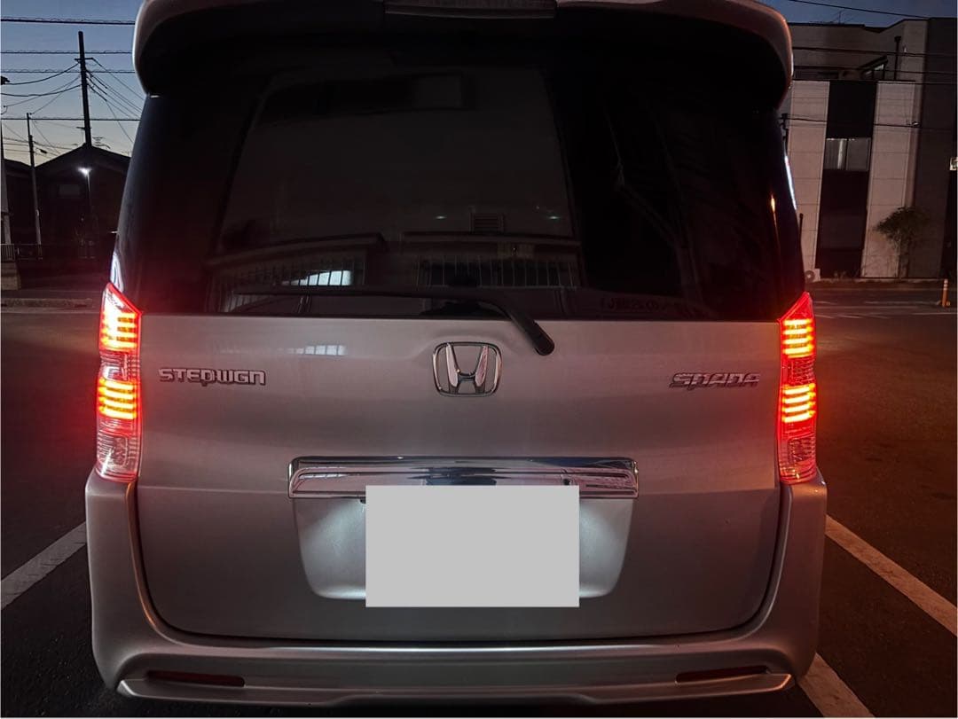 ステップワゴンRK 社外　テールランプ左右セット