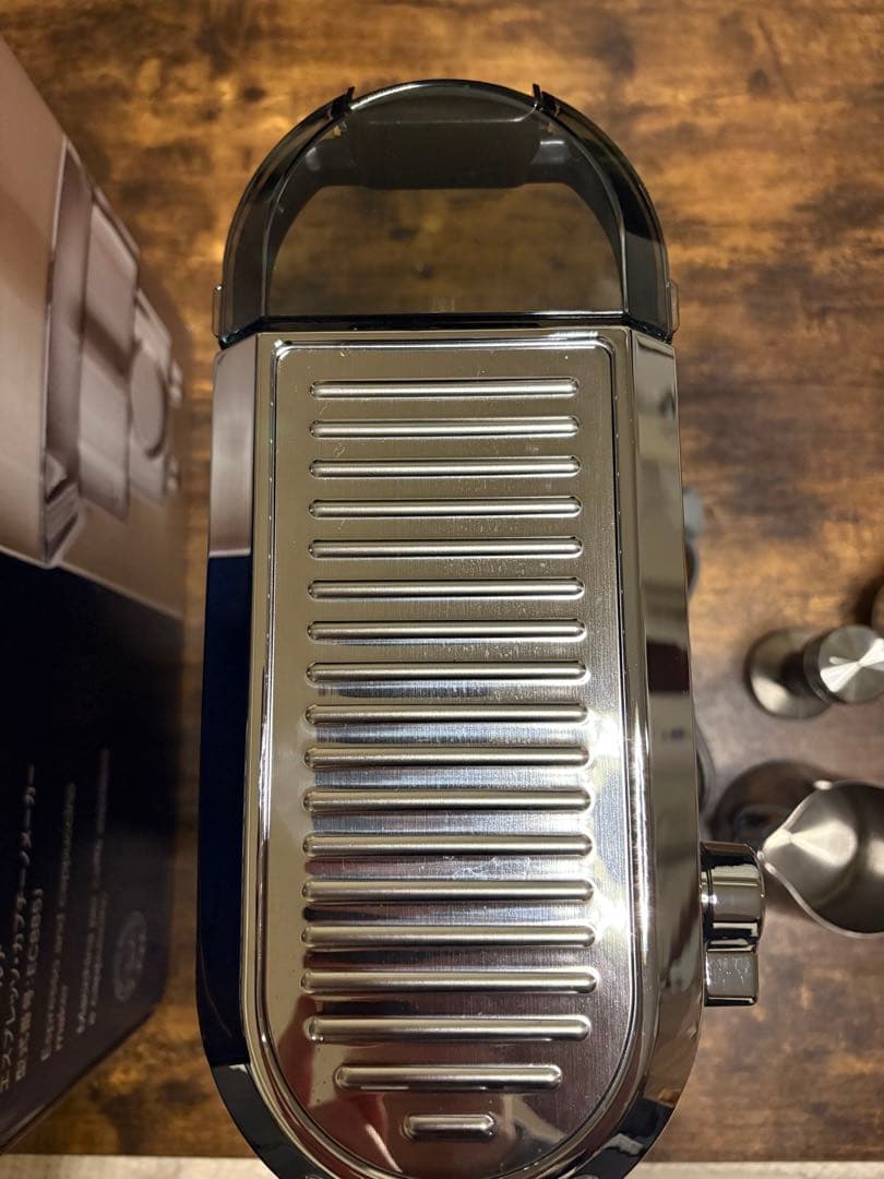 De'Longhiエスプレッソメーカー デディカアルテEC885J-GY