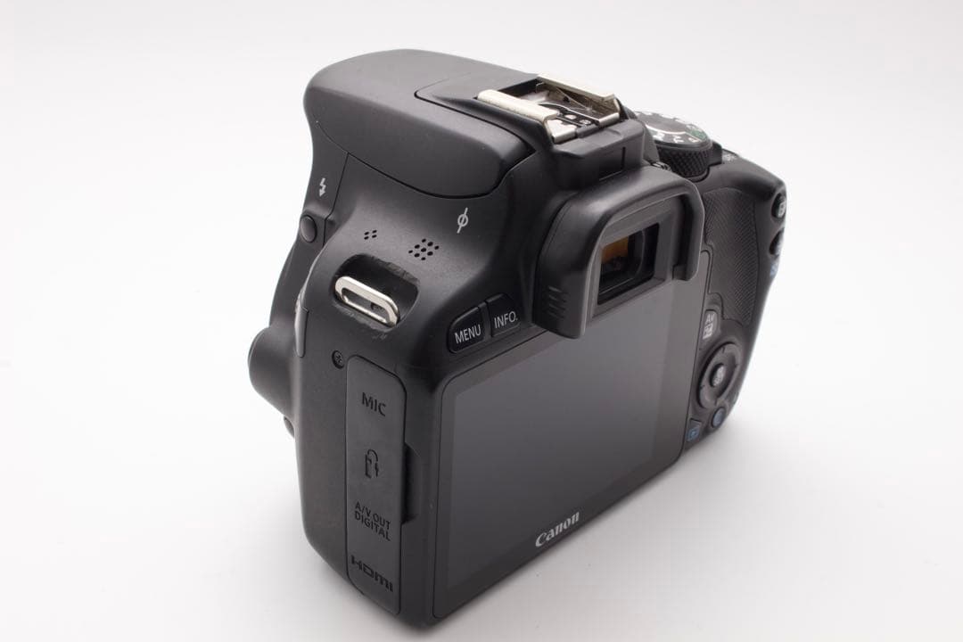 ゲリラセール❣️Canon EOS Kiss X7 レンズキット　スマホ転送　軽量