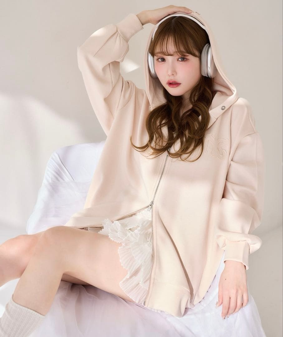 ナイスクラップniceclaup オーバーサイズグリッターパーカー