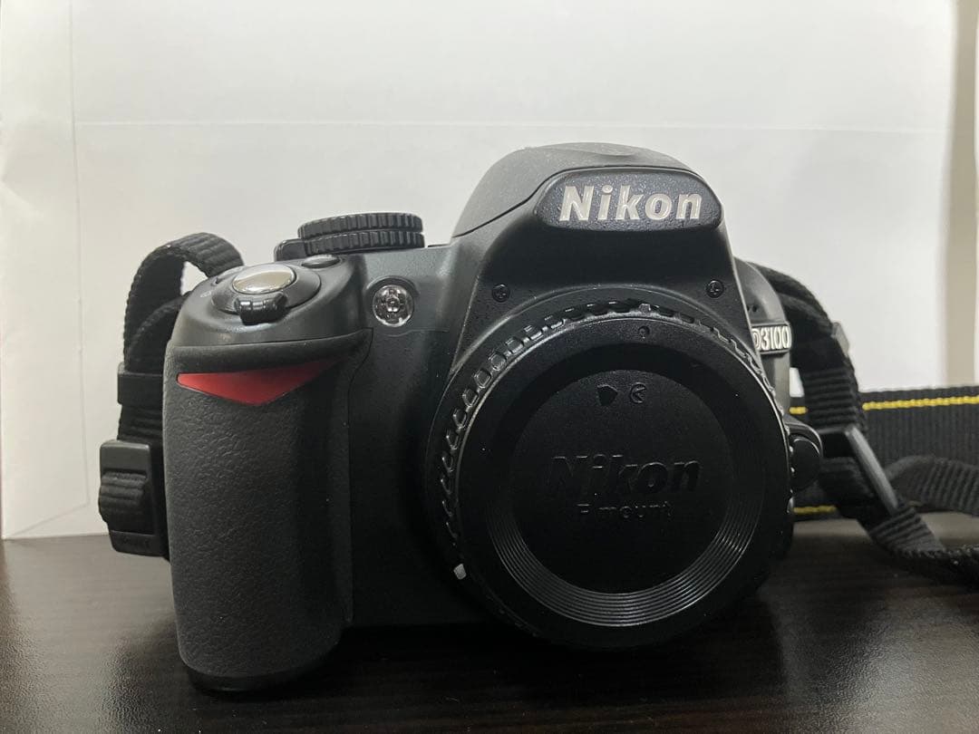 Nikon D3100 デジタル一眼レフカメラ　ボディ