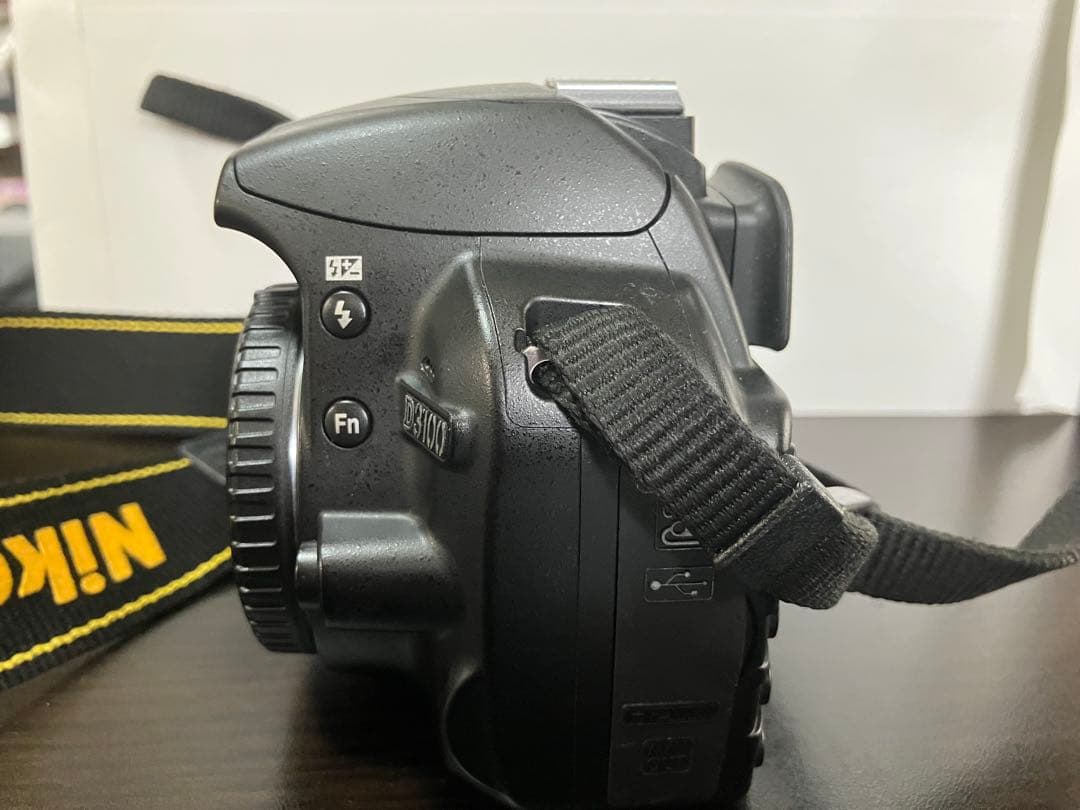Nikon D3100 デジタル一眼レフカメラ　ボディ
