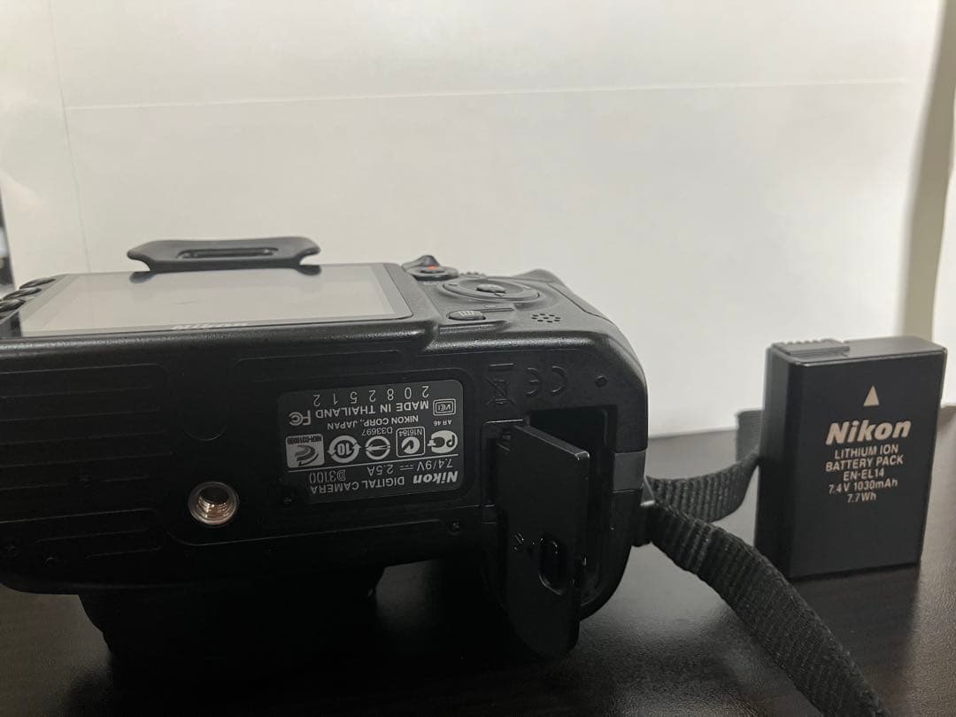 Nikon D3100 デジタル一眼レフカメラ　ボディ