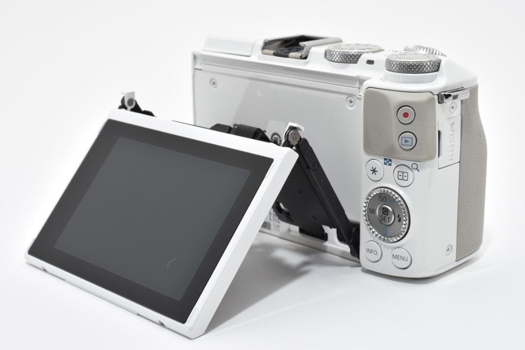 ■美品■Canon キヤノン EOS M3 15-45mm IS STM