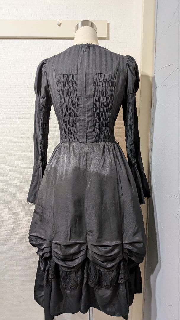 ★BPN★フロント編み上げバッスルシルエットゴシックロングワンピース★レア