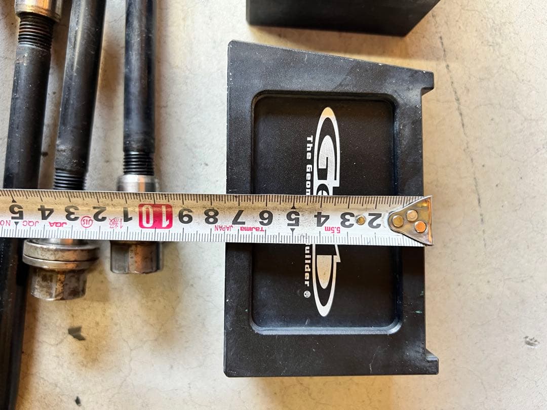 ハイエース　3インチブロック