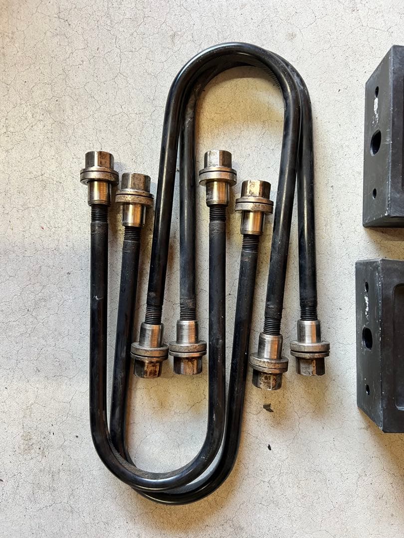 ハイエース　3インチブロック