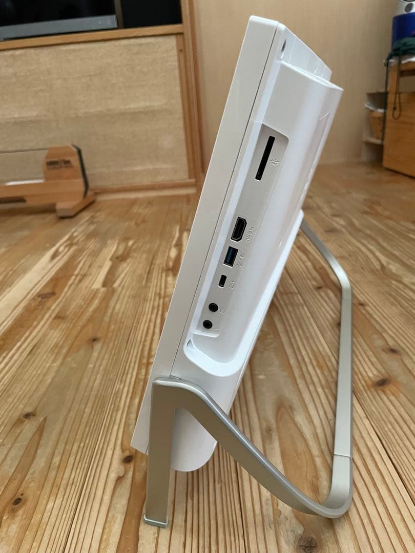 中古ESPRIMO FMVF70C2W SSD500GB メモリ16GB