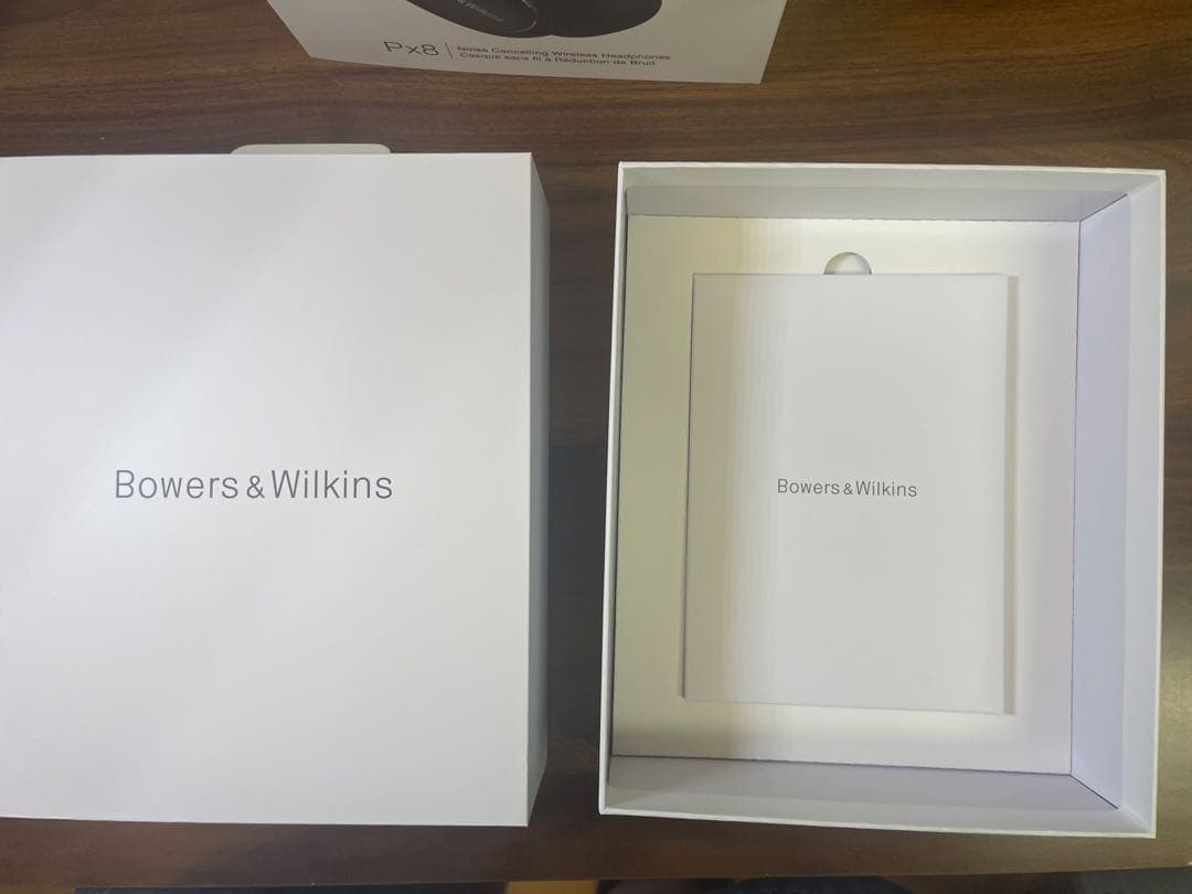 極美品　Bowers & Wilkins Px8 ワイヤレスヘッドホン