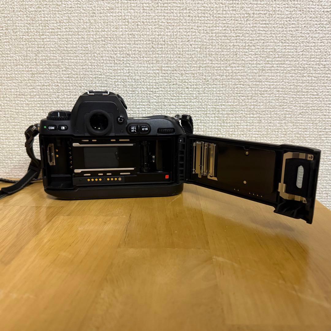 【美品】Nikon F100 & Nikon AF NIKKOR 28-105