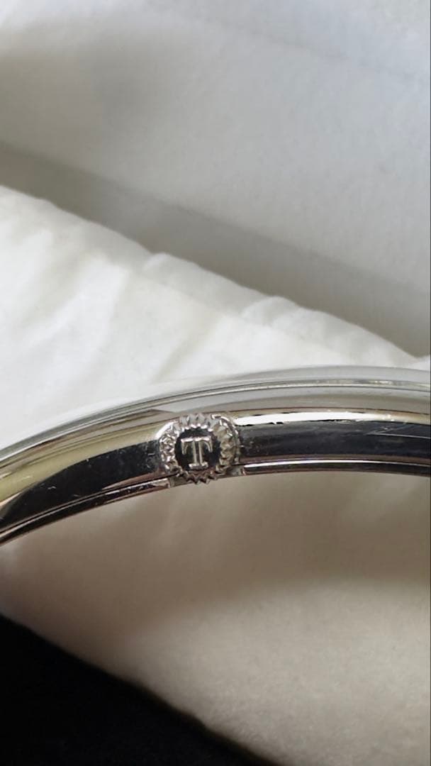 TISSOTバナナ腕時計: クォーツ