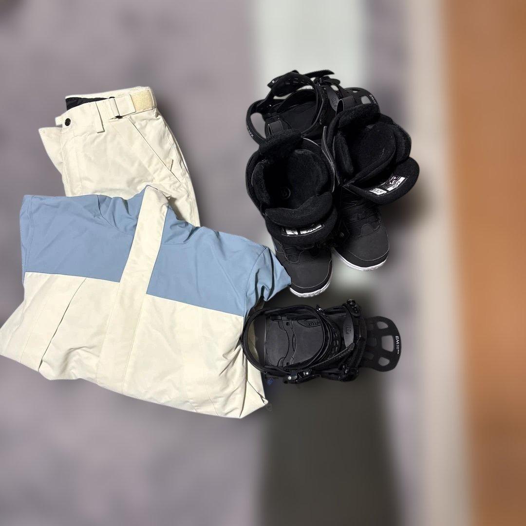 スノーボードウェア、ボード、靴