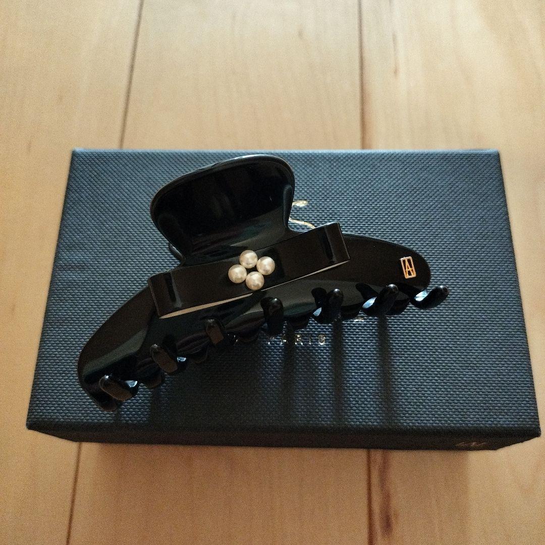 4/26-29発送不可様　アレクサンドルドゥパリ　パール　黒　ヘアクリップ