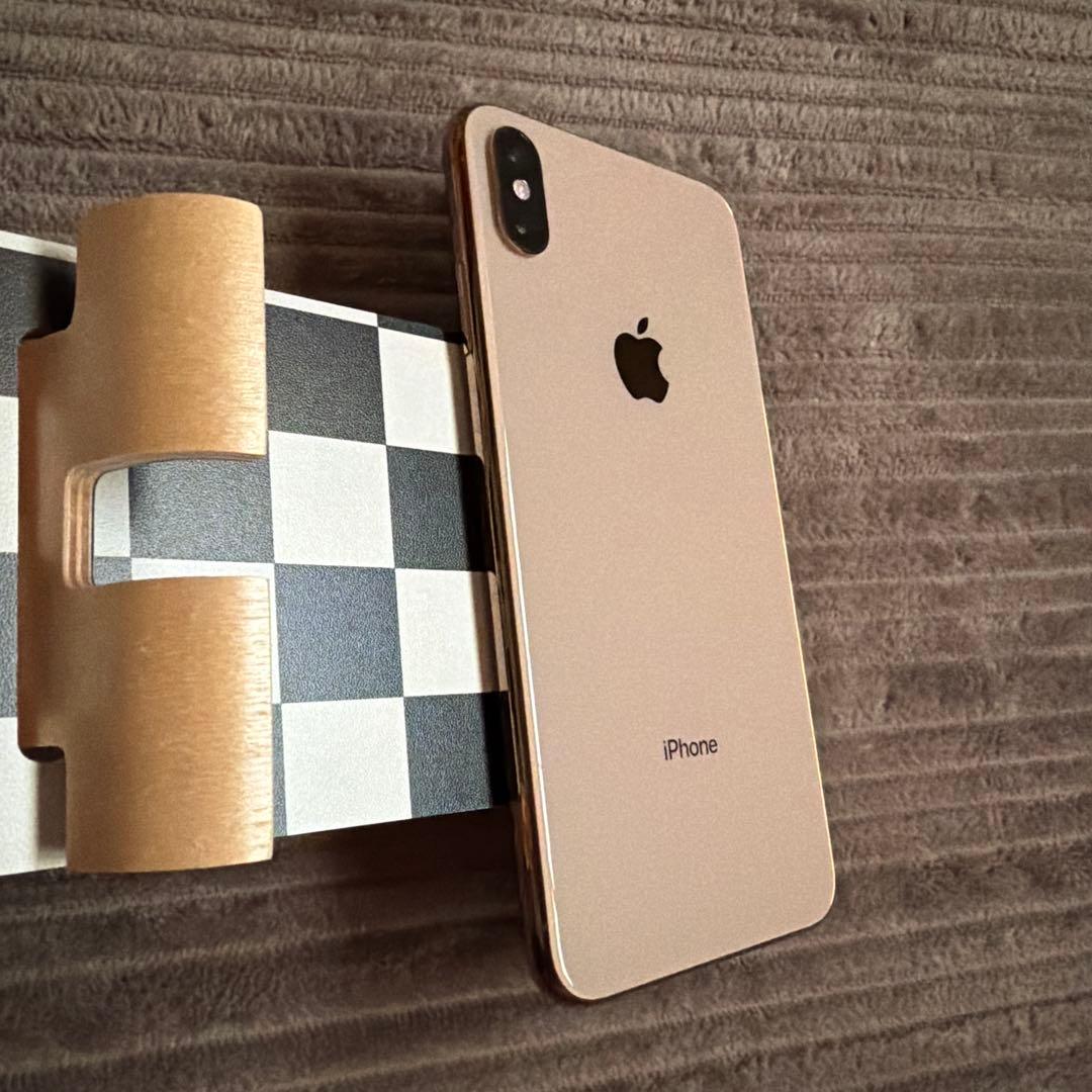 iPhone Xs max 512GB ゴールド　最大容量77%