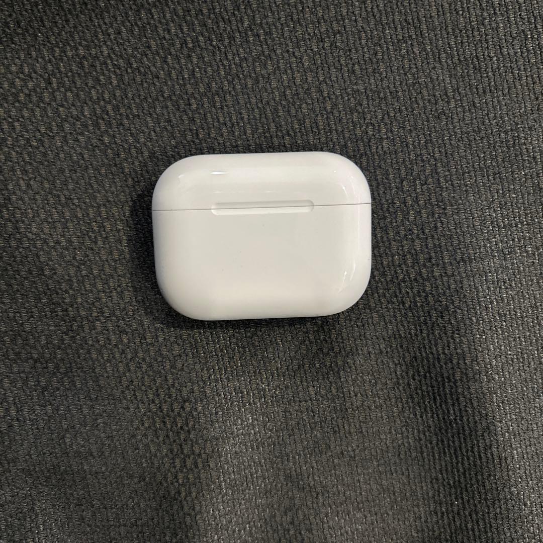 ほぼ未使用　Apple AirPods Pro 3 本体