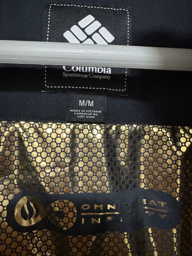 コーブトゥドームブラックインシュレーテッドジャケット　コロンビア　ブラック