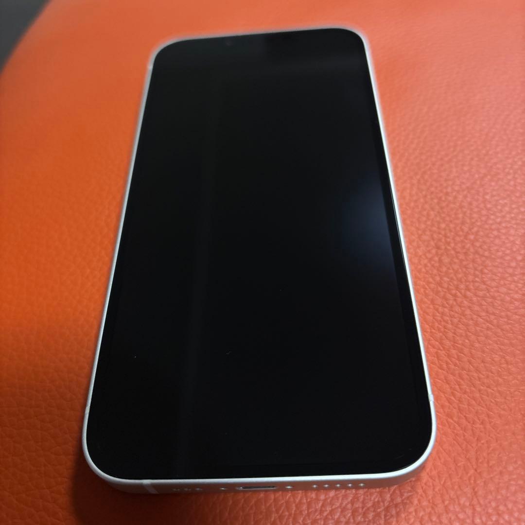 Apple iPhone 13 ホワイト 本体