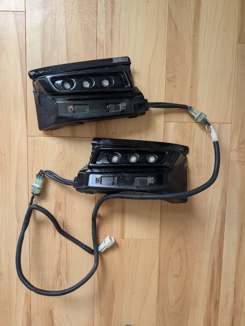 ハイエースモデリスタLEDデイライト