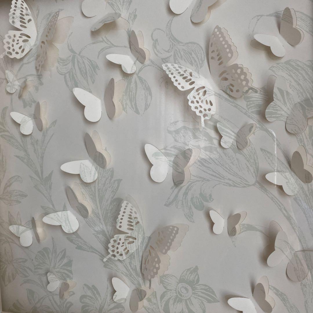 ユッコ　ローラアシュレイ バタフライフレーム　蝶　壁掛け