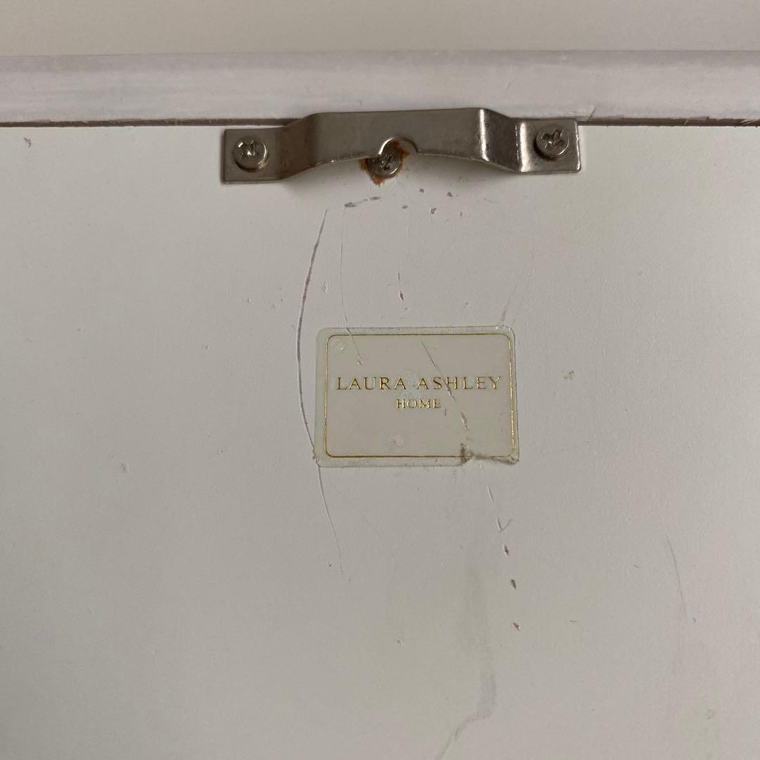 ユッコ　ローラアシュレイ バタフライフレーム　蝶　壁掛け